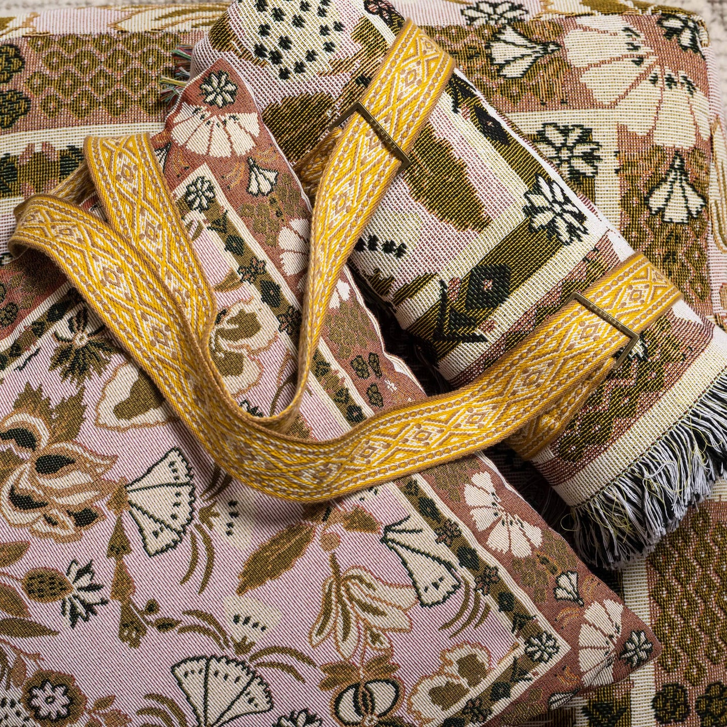 Cotton Carry Strap: Hold Me Tight - Yellow